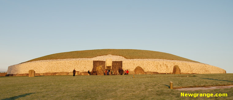 Perfect conditions for the Winter Solstice illumination at Newgrange.